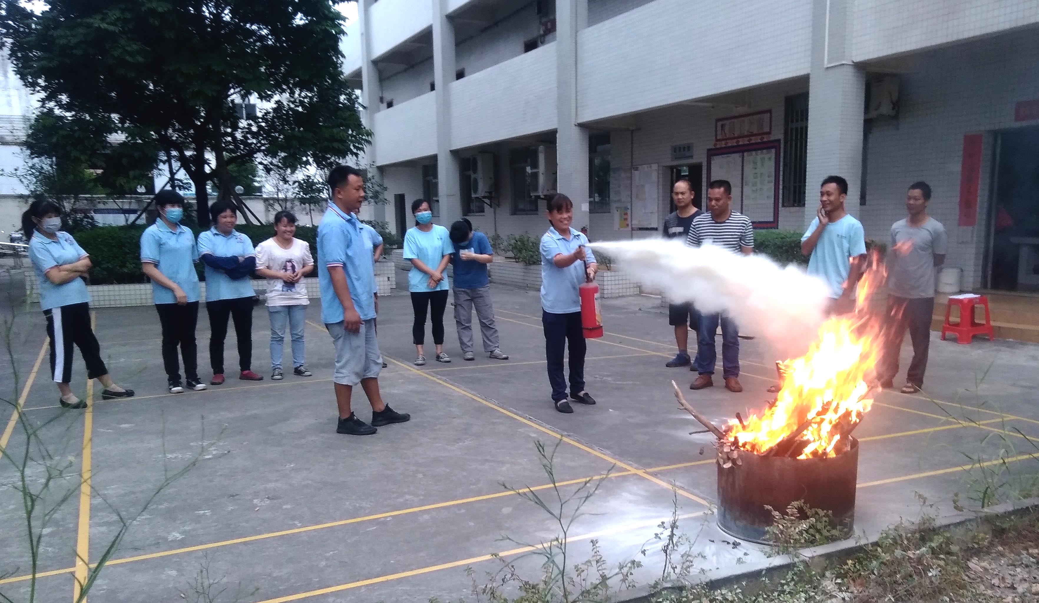 1571970131736919.jpg 10 23 印刷部消防演練 小.jpg